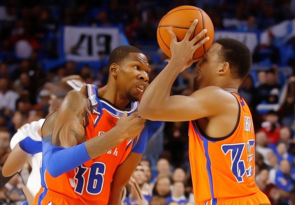 2015年NBA雷霆VS魔术巅峰对决：火花四溅的篮球盛宴(图2)