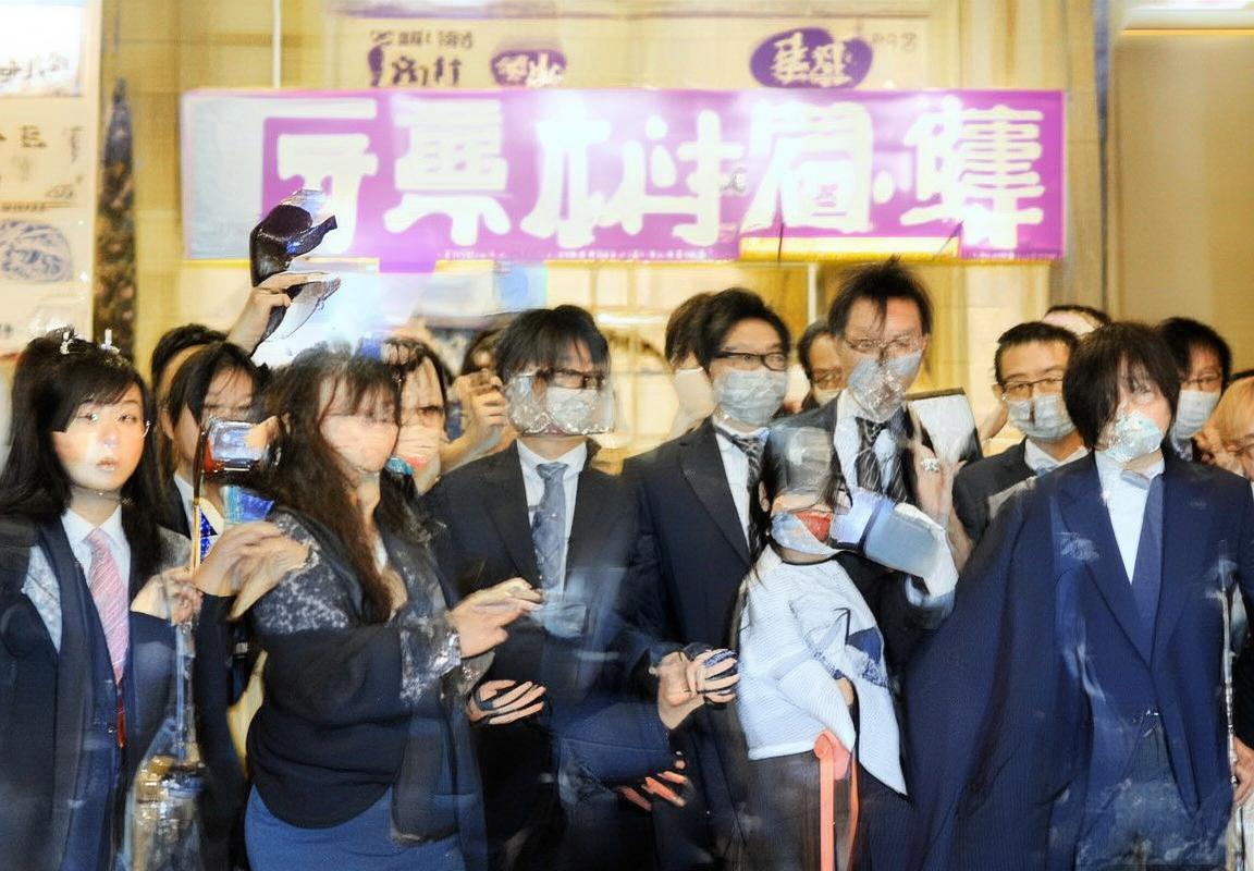 巴西对决巴拉圭：激情火花与战术对决解析(图1)